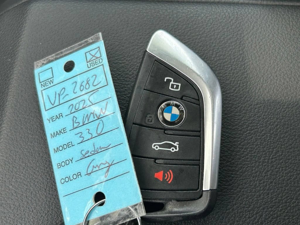 Used 2025 BMW 330i Sedan w/ Convenience Package RWD image 44