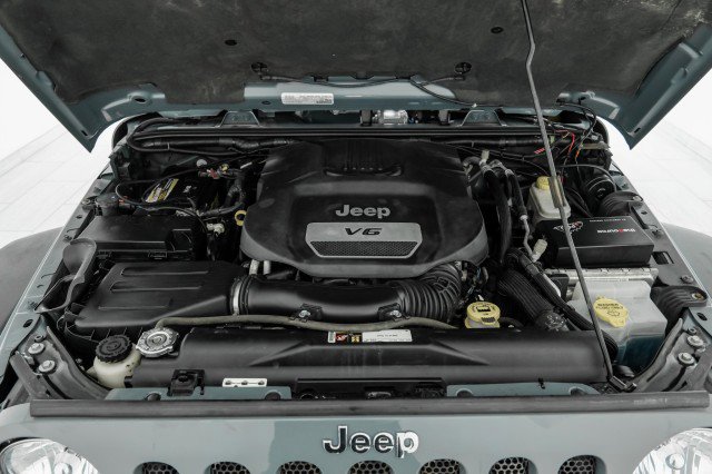 Used 2015 Jeep Wrangler Rubicon w/ Power Convenience Group image 44