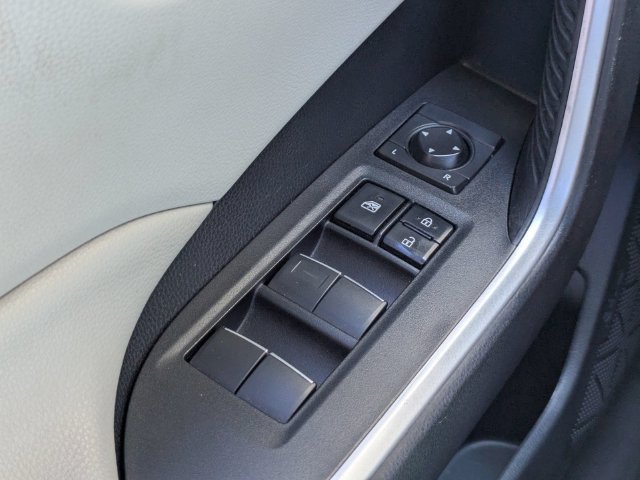 Used 2021 Toyota RAV4 XLE Premium FWD image 25