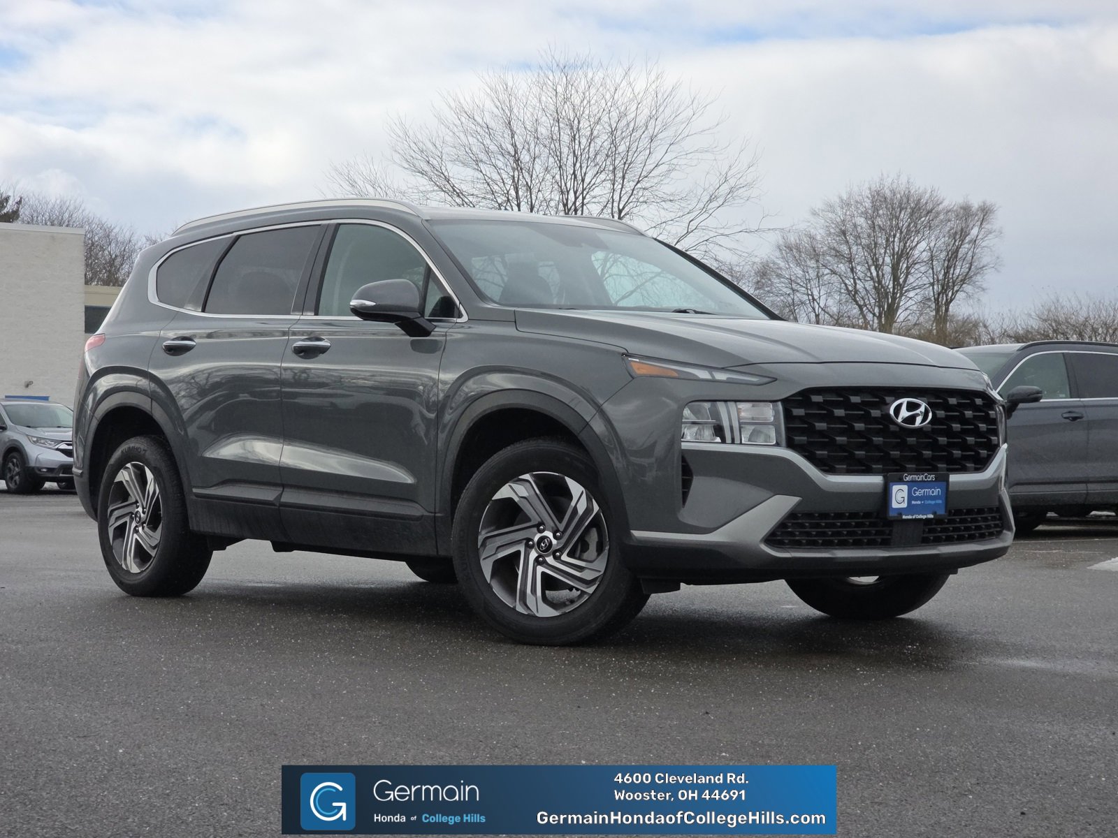 Used 2023 Hyundai Santa Fe SEL image 2