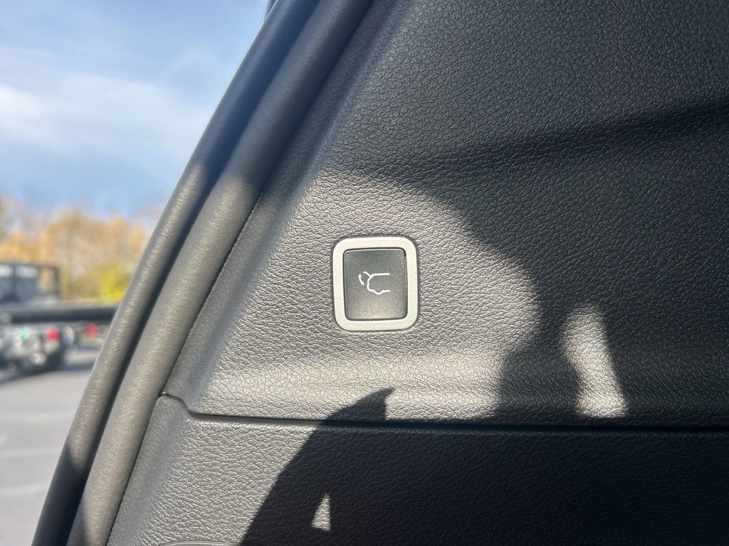 New 2026 Chrysler Pacifica Limited w/ S Appearance Package image 24