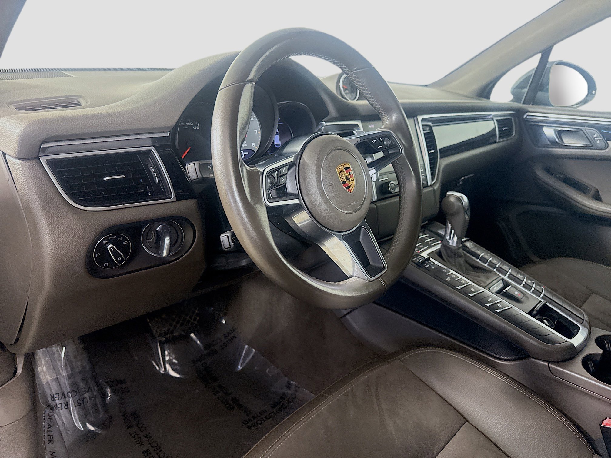 Used 2017 Porsche Macan S image 23