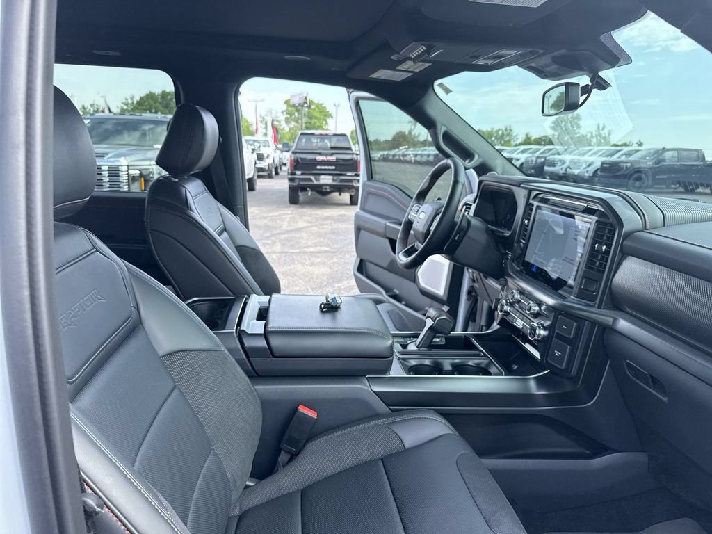 Used 2025 Ford F150 Raptor AWD/4WD image 35