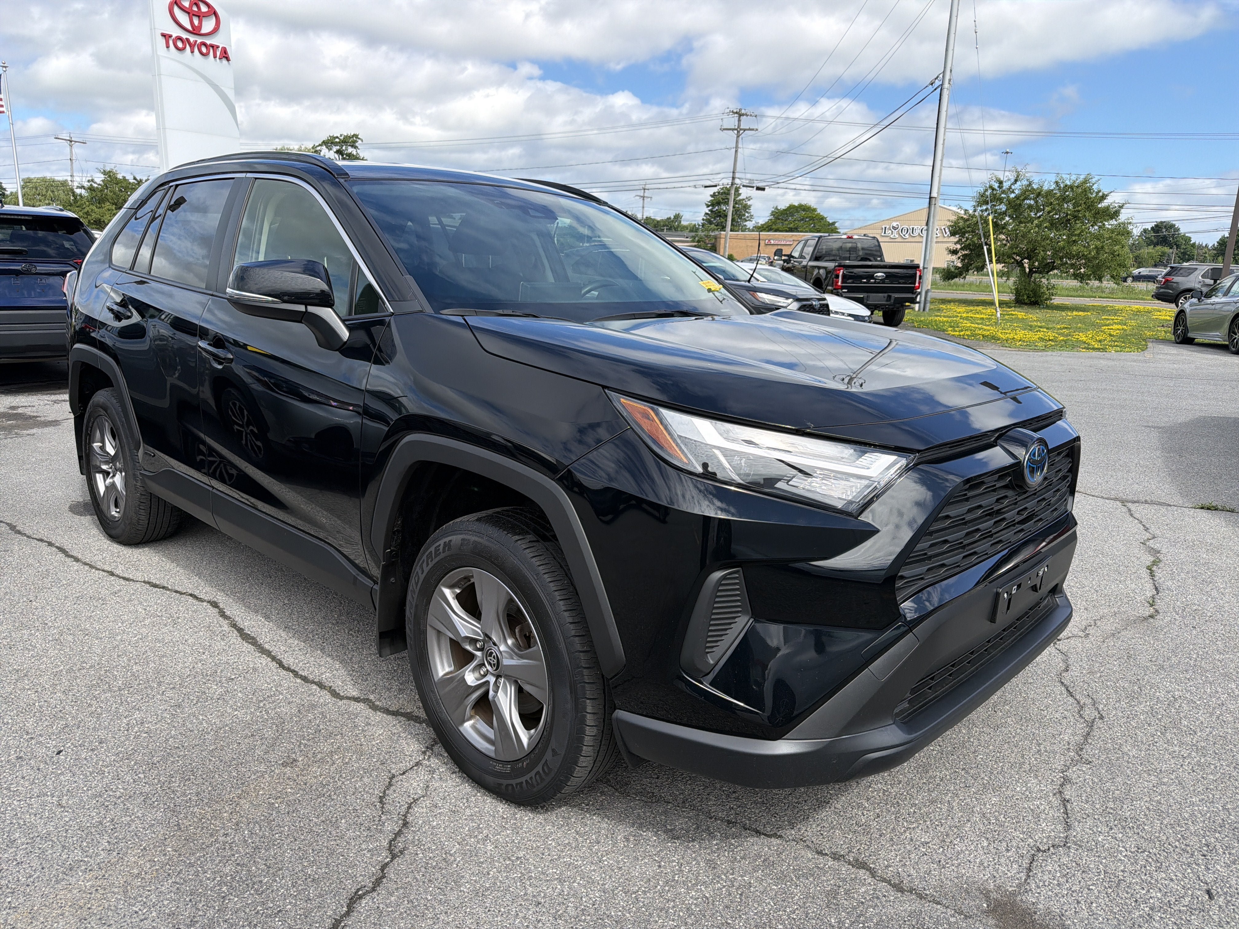 Used 2023 Toyota RAV4 XLE w/ XLE Grade Weather Package AWD/4WD image 2