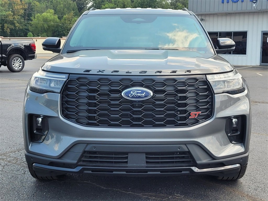 New 2025 Ford Explorer ST image 5