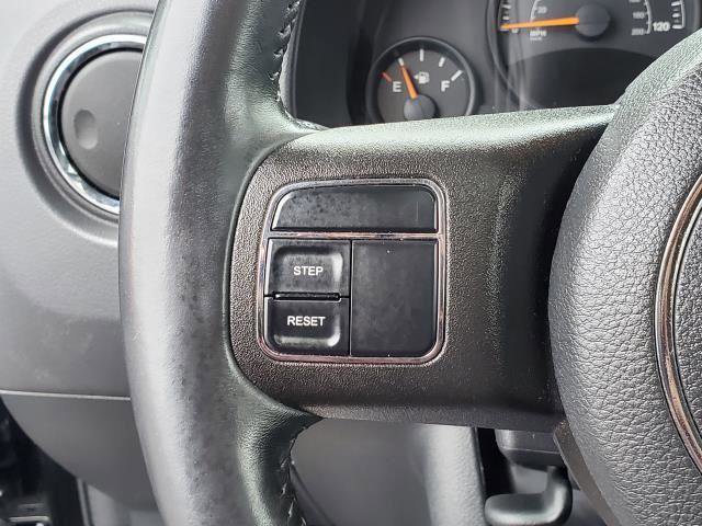 Used 2016 Jeep Patriot High Altitude AWD/4WD image 11