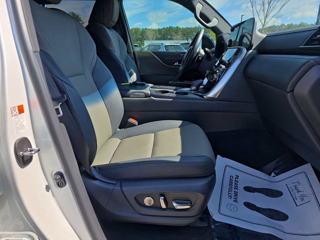 Used 2025 Lexus LX 700h Overtrail w/ Accessory Package (Z1) image 13