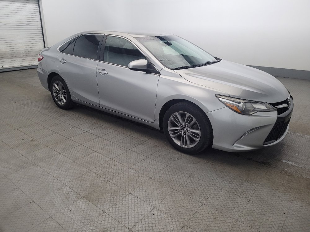 Used 2016 Toyota Camry SE image 11