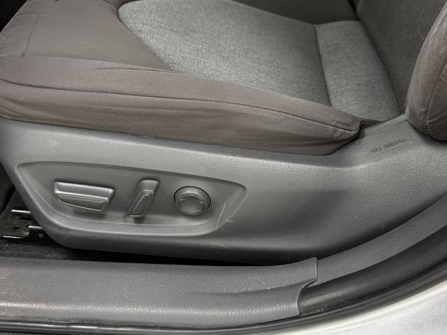 Used 2019 Toyota Camry LE w/ Convenience Package FWD image 26