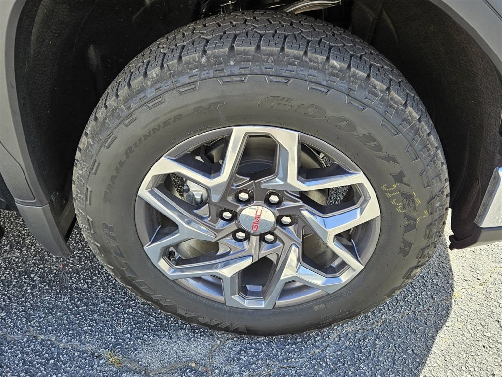 New 2026 GMC Sierra 1500 SLE image 14