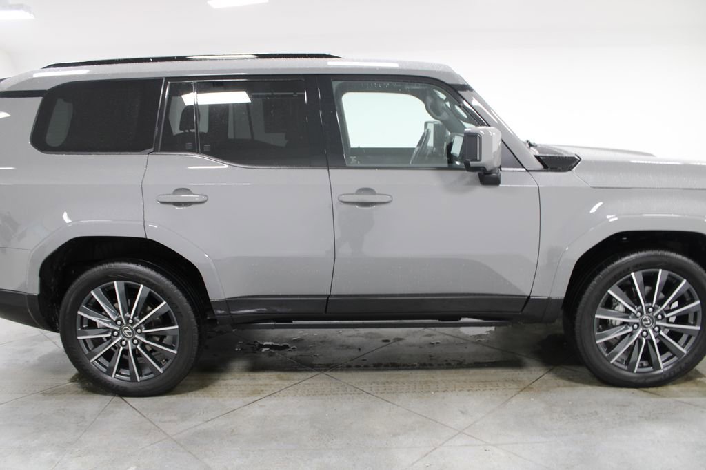 Used 2024 Lexus GX 550 AWD/4WD image 11