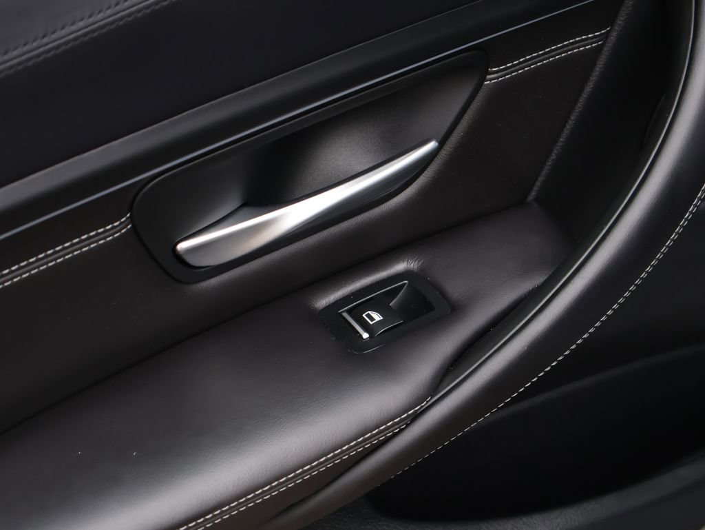 Used 2017 BMW M3 image 13