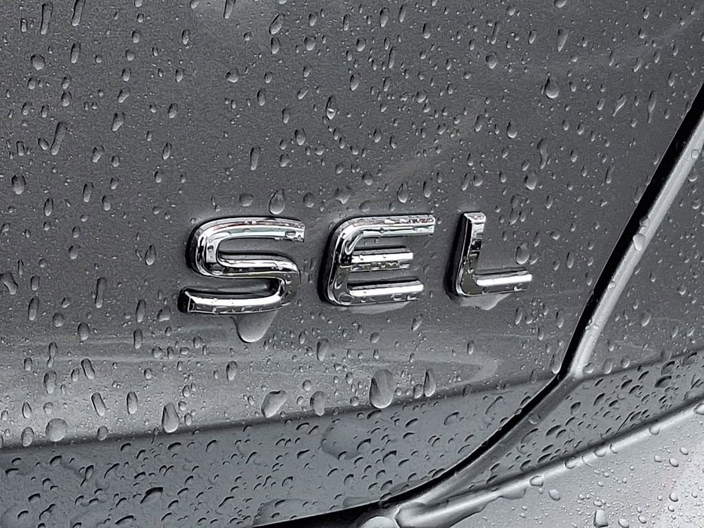 Certified 2025 Volkswagen Jetta SEL image 32