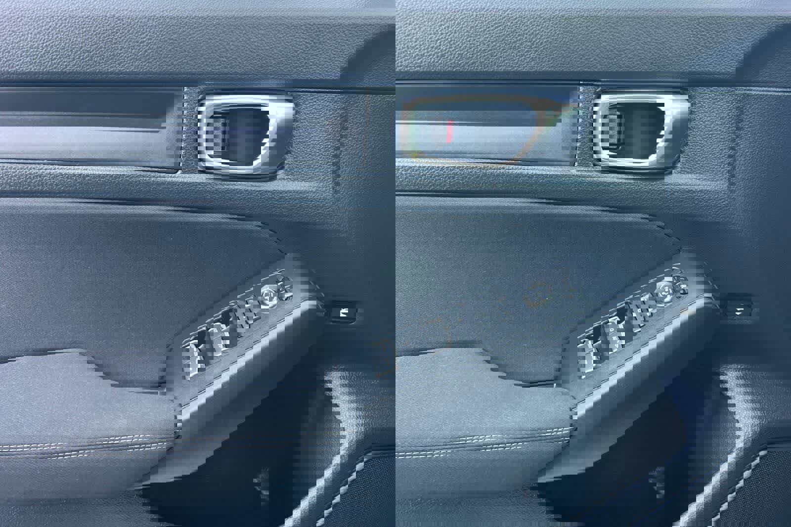 Used 2025 Honda Civic Sport image 13