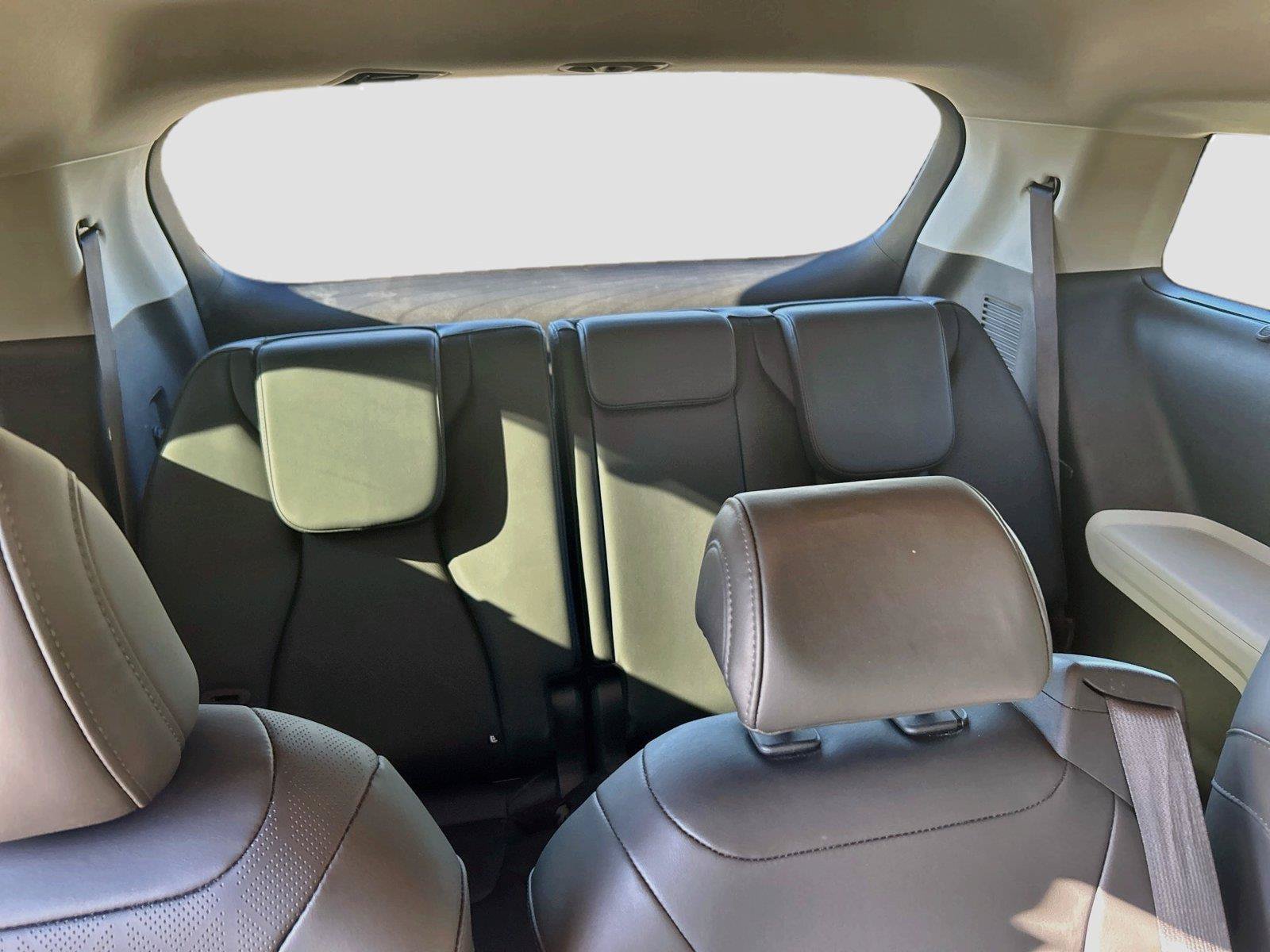 Used 2024 Kia Carnival EX FWD image 24