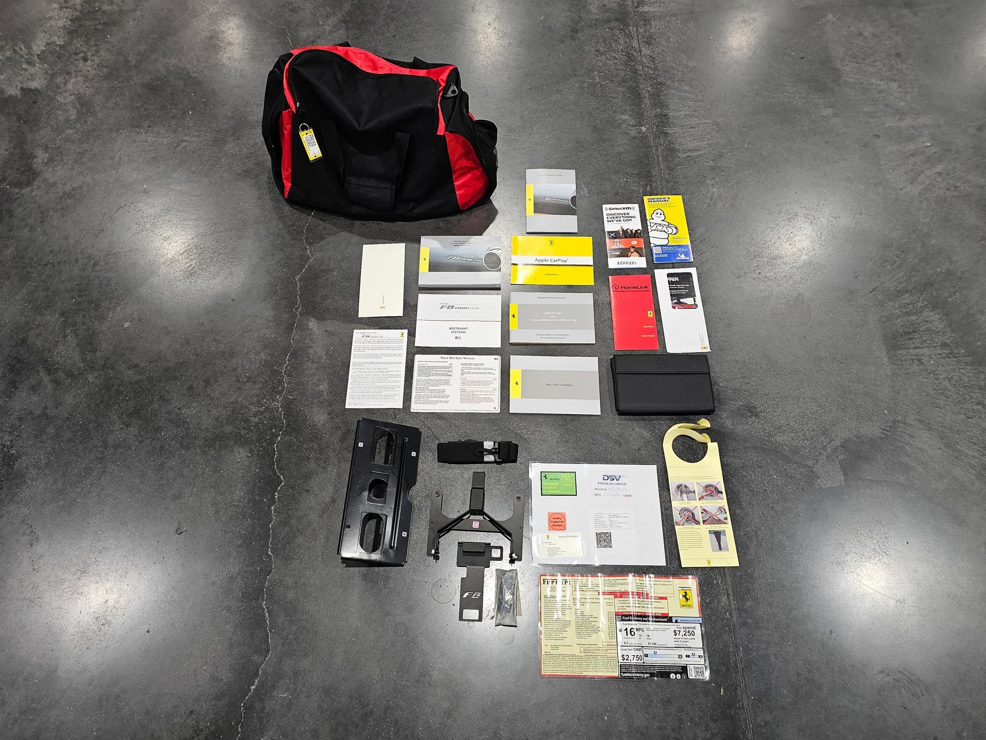 Used 2022 Ferrari F8 Tributo image 8