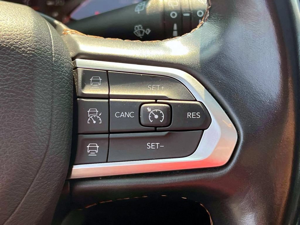 Certified 2022 Jeep Compass Limited w/ Sun and Sound Group AWD/4WD image 24