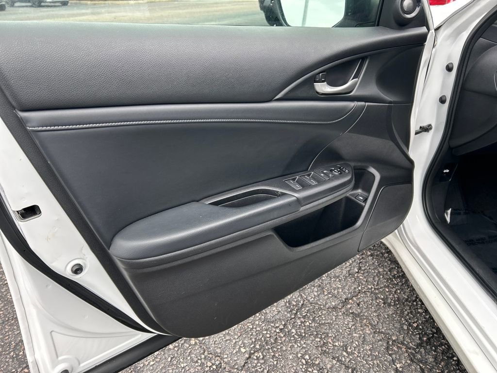 Used 2019 Honda Insight Touring image 11