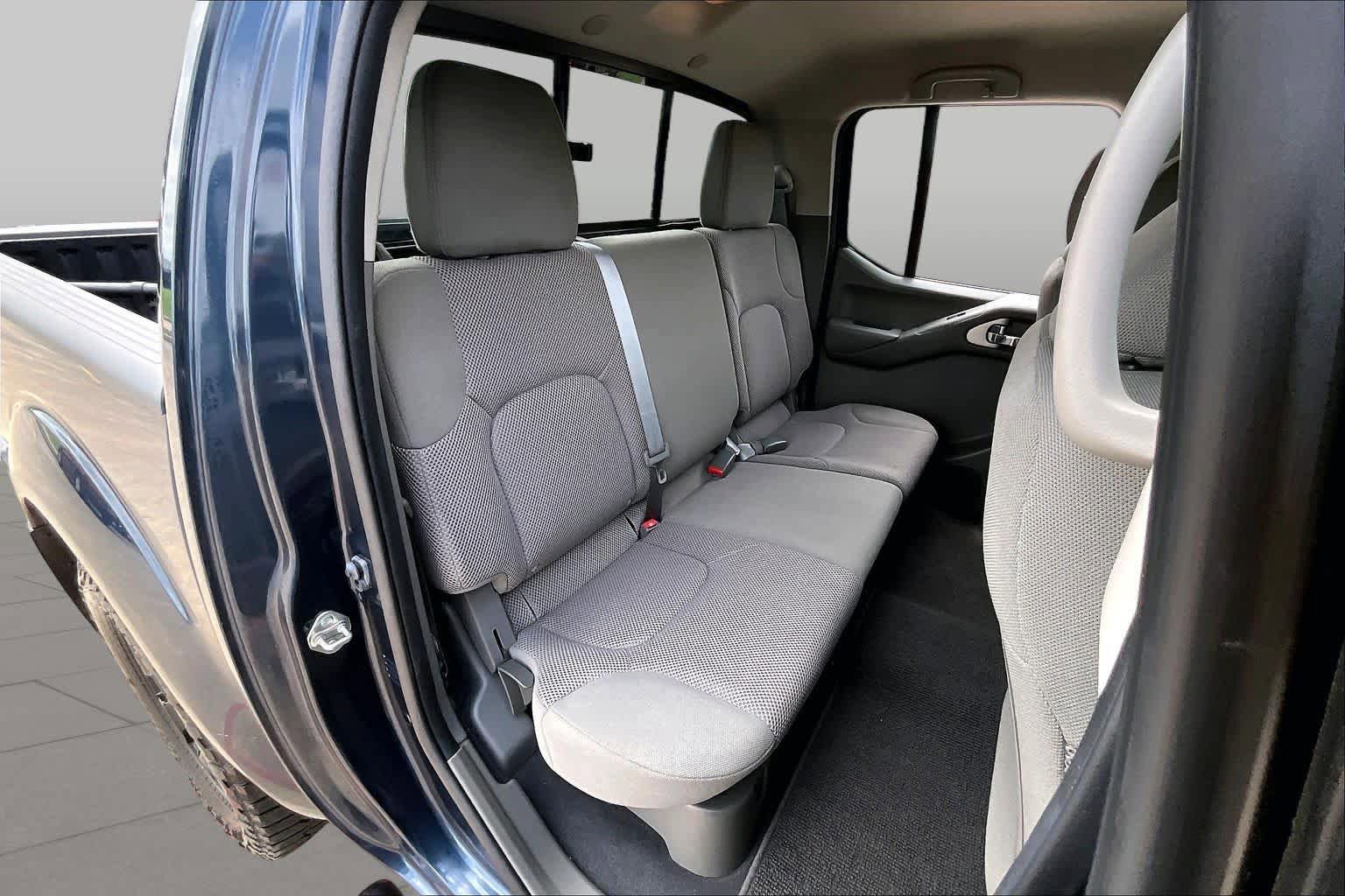 Used 2020 Nissan Frontier SV w/ Midnight Edition Floor Mats AWD/4WD image 20