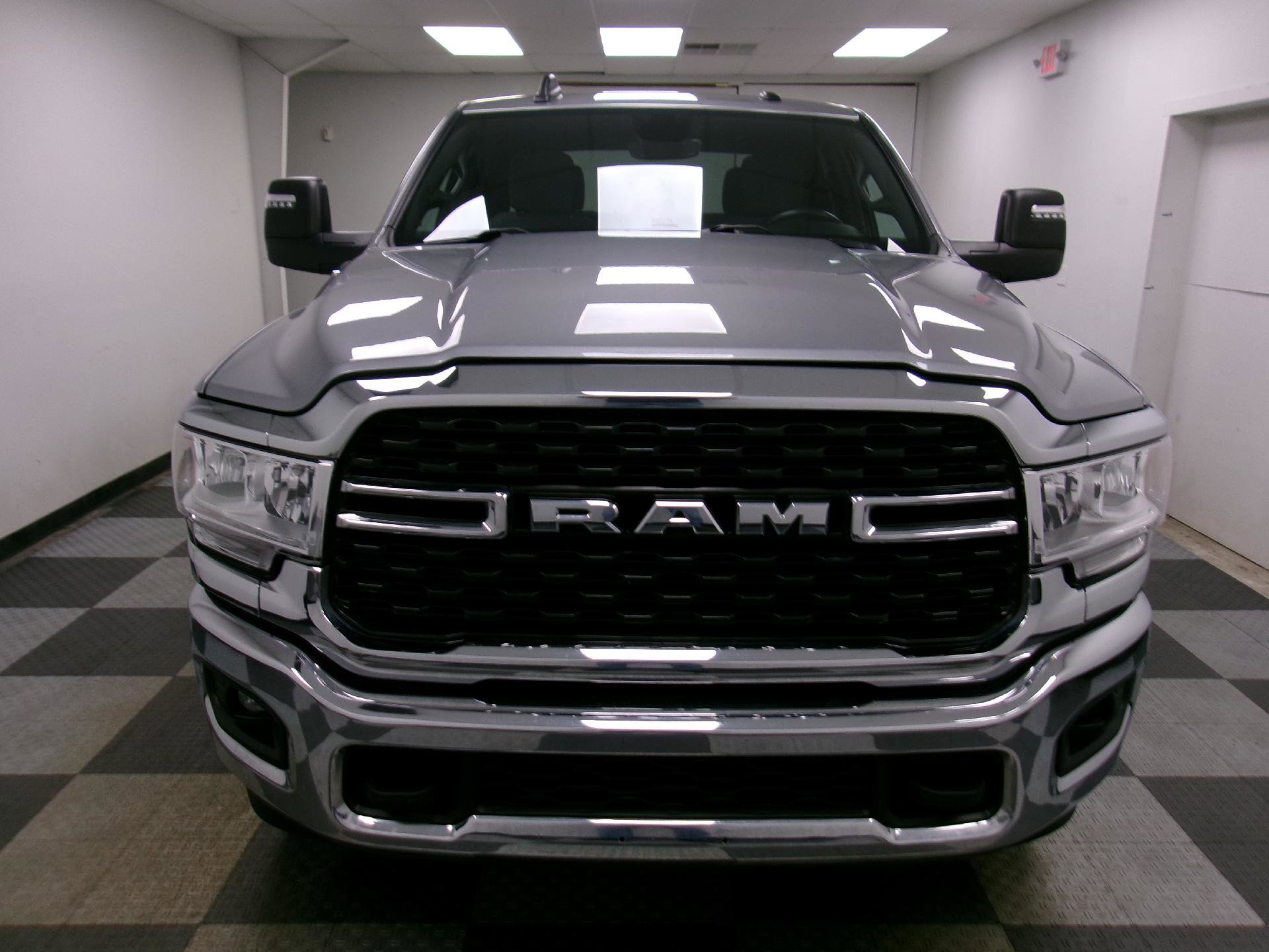 Used 2024 RAM 3500 Big Horn AWD/4WD image 14