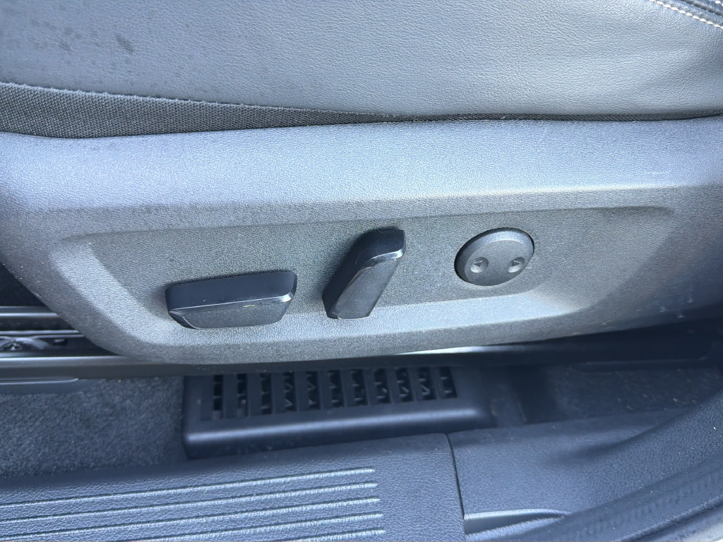 Certified 2021 Nissan Rogue Platinum FWD image 23