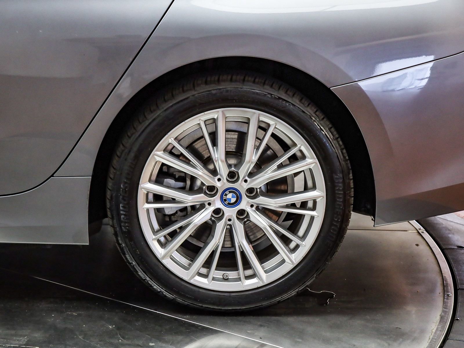 Used 2023 BMW 330e w/ Driving Assistance Package RWD image 17