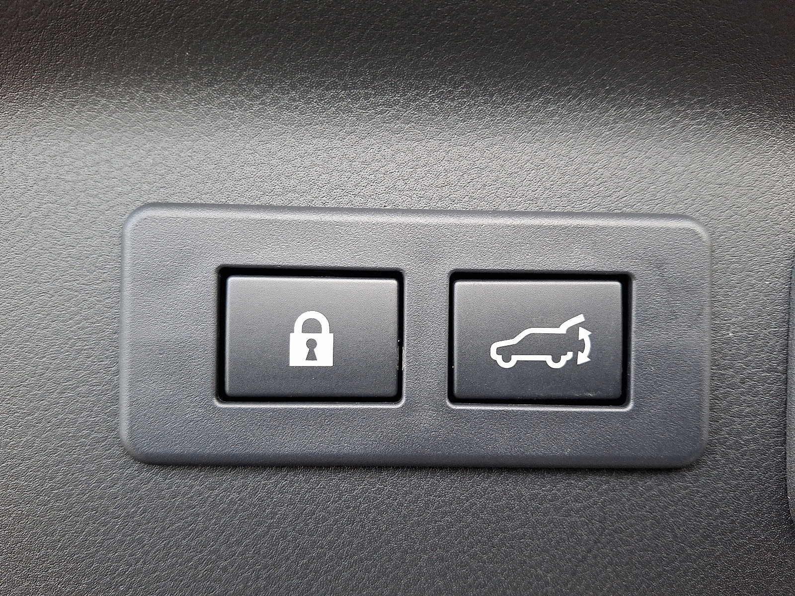 Certified 2025 Subaru Forester Limited image 30