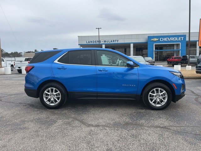 Used 2024 Chevrolet Equinox LT image 2