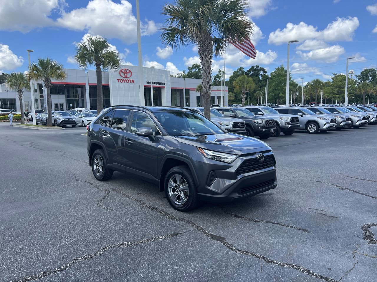 Used 2024 Toyota RAV4 XLE w/ Convenience Package FWD image 2