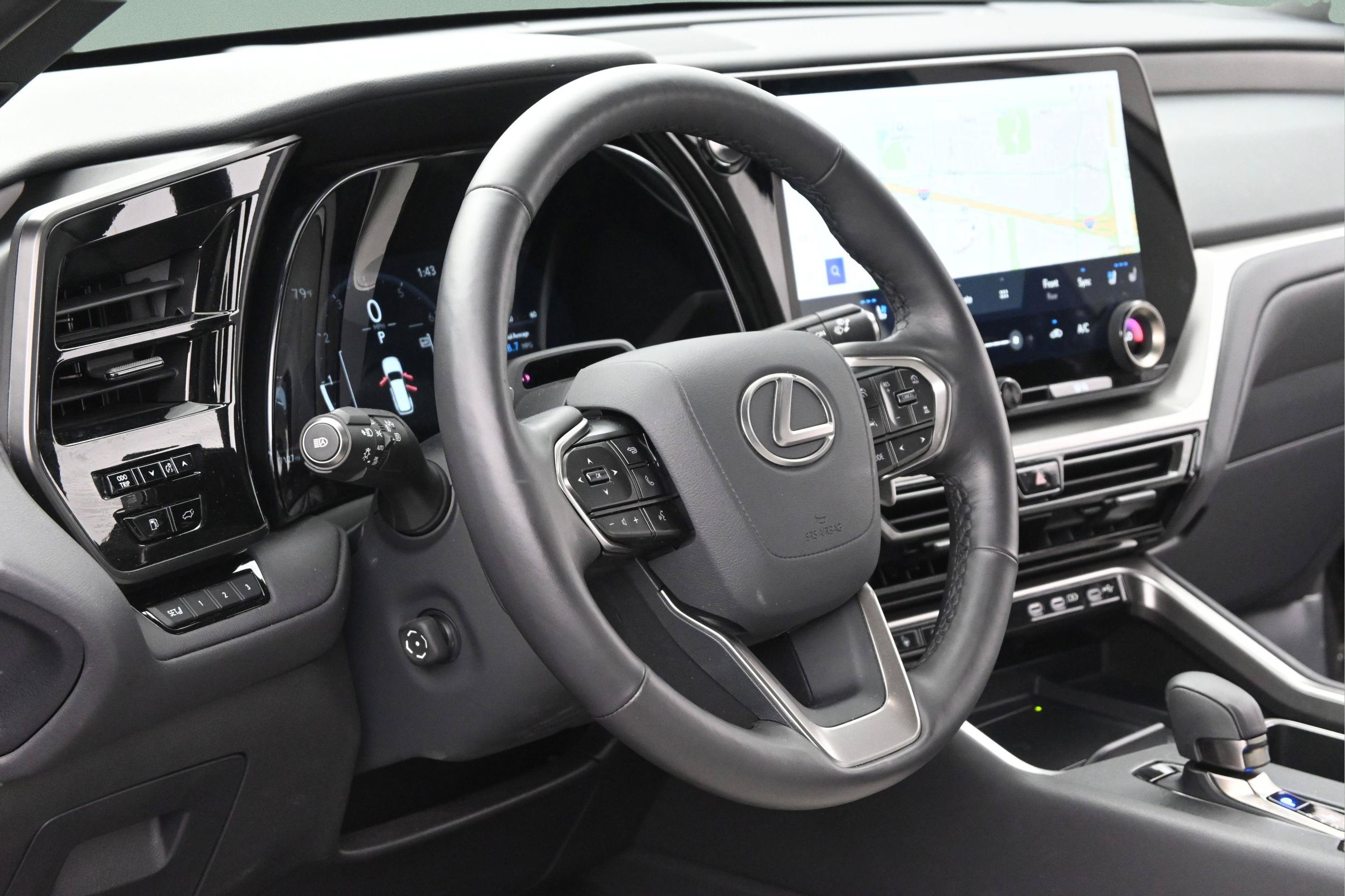 Used 2025 Lexus TX 350 AWD w/ Technology Package image 12
