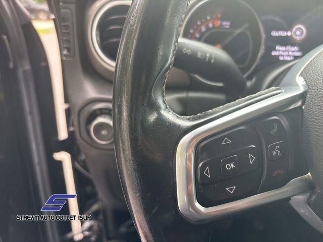 Used 2018 Jeep Wrangler Unlimited Sahara image 26