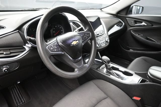 Used 2021 Chevrolet Malibu LT FWD image 17