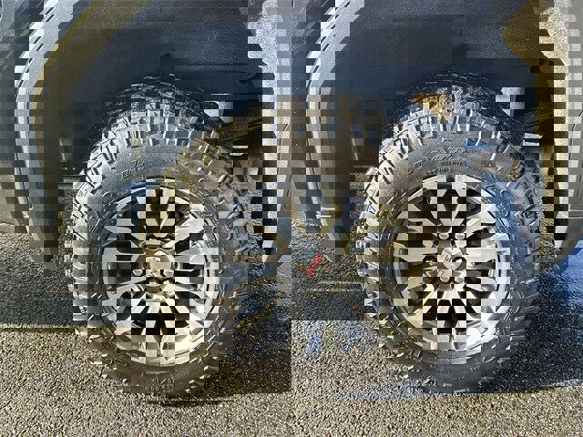 Used 2022 GMC Sierra 1500 AT4 w/ AT4 Premium Package image 11