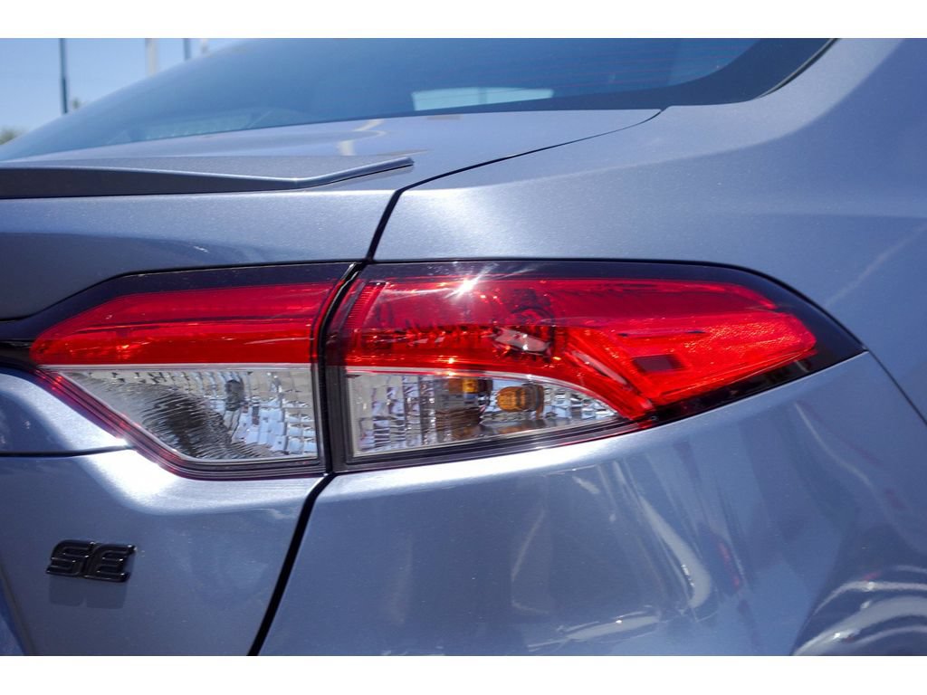 Used 2025 Toyota Corolla SE FWD image 5