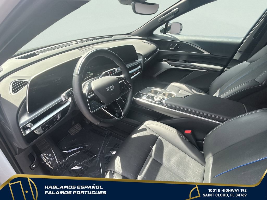 Certified 2025 Cadillac Lyriq Luxury w/ LPO, Floor Liner Package AWD/4WD image 13