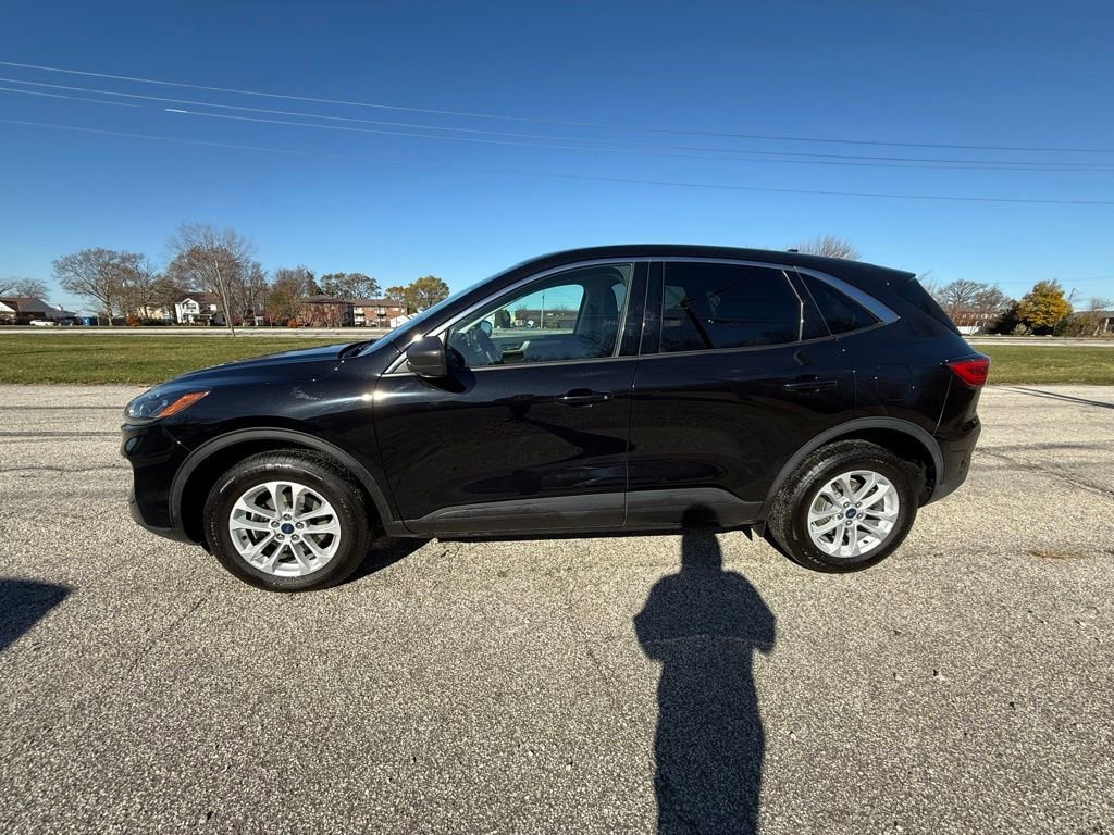 Used 2022 Ford Escape SE w/ Cold Weather Package image 16