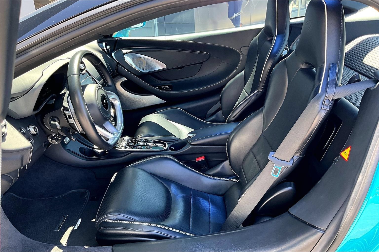 Used 2021 McLaren GT RWD image 24