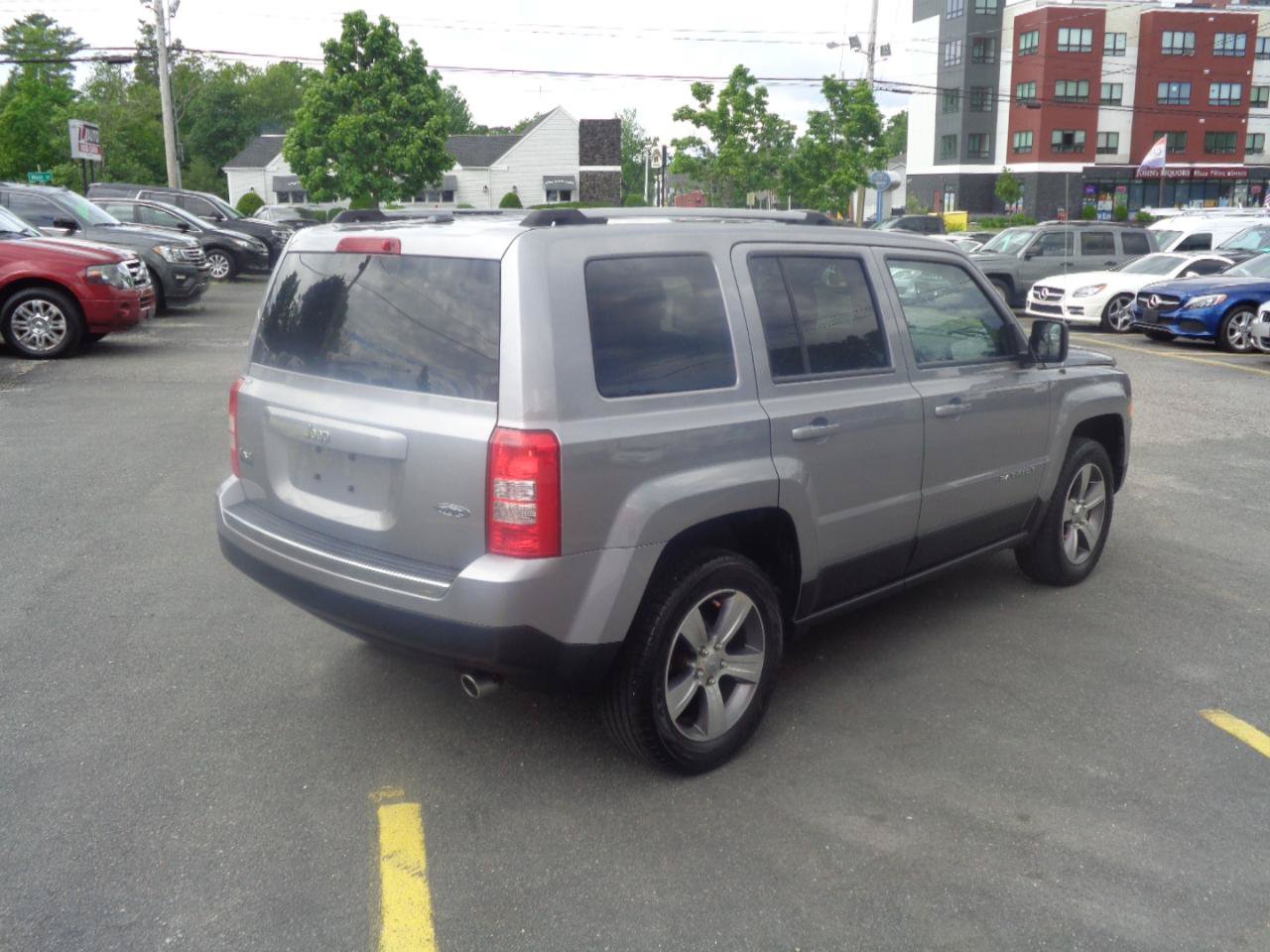 Used 2016 Jeep Patriot High Altitude AWD/4WD image 18