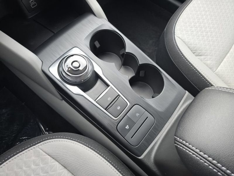 New 2025 Ford Escape Active w/ Cold Weather Package FWD image 18