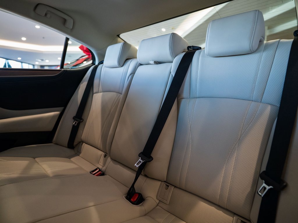 New 2025 Lexus ES 350 Luxury image 34
