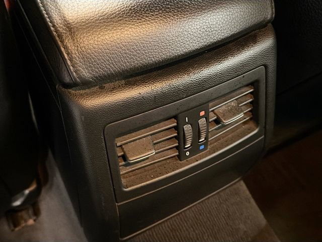 Used 2009 BMW 328i xDrive Sedan image 25