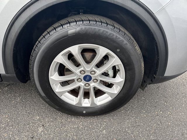 Used 2022 Ford Escape SE w/ Cold Weather Package image 3