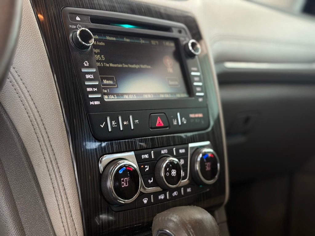 Used 2015 Chevrolet Traverse LTZ FWD image 38