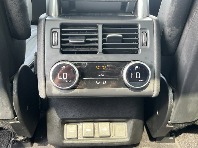 Used 2024 Land Rover Discovery S AWD/4WD image 40