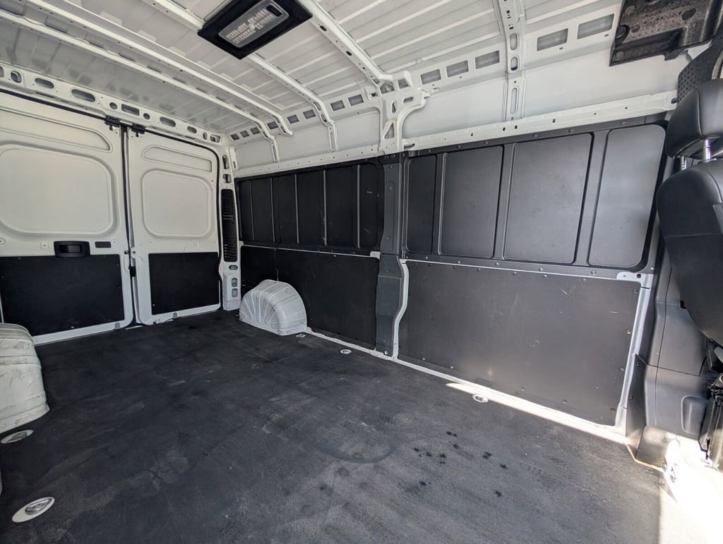 Used 2025 RAM ProMaster 2500 w/ Convenience Group FWD image 15