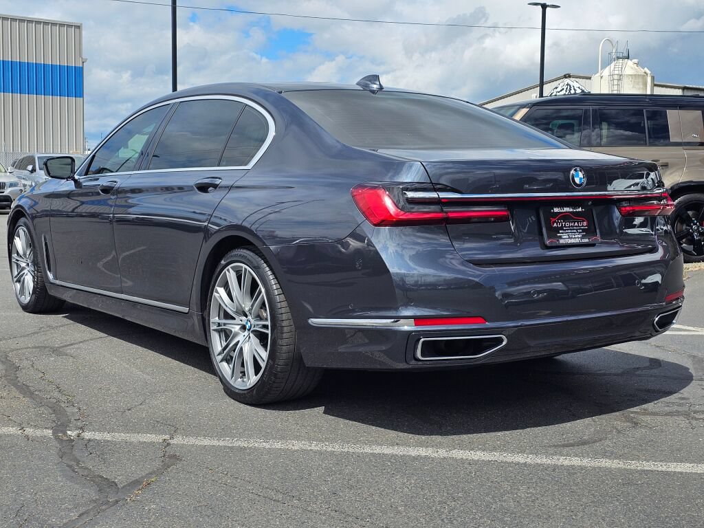 Used 2020 BMW 740i w/ Premium Package RWD image 3