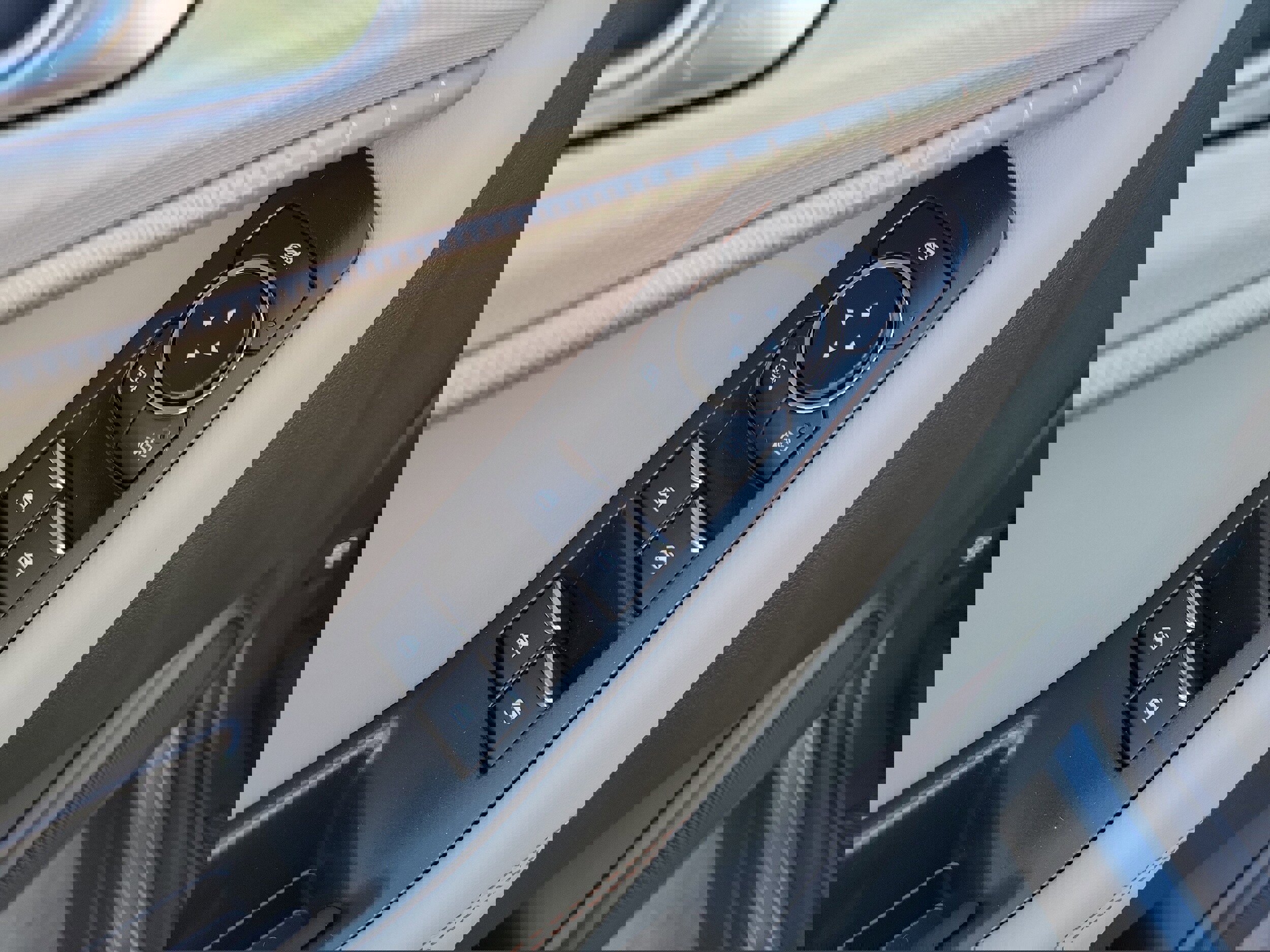 New 2026 Ford Explorer Active w/ Active Comfort Package image 18