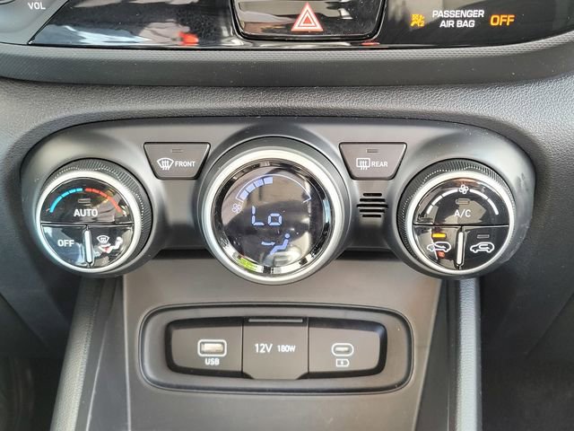 Certified 2025 Hyundai Venue SEL image 20