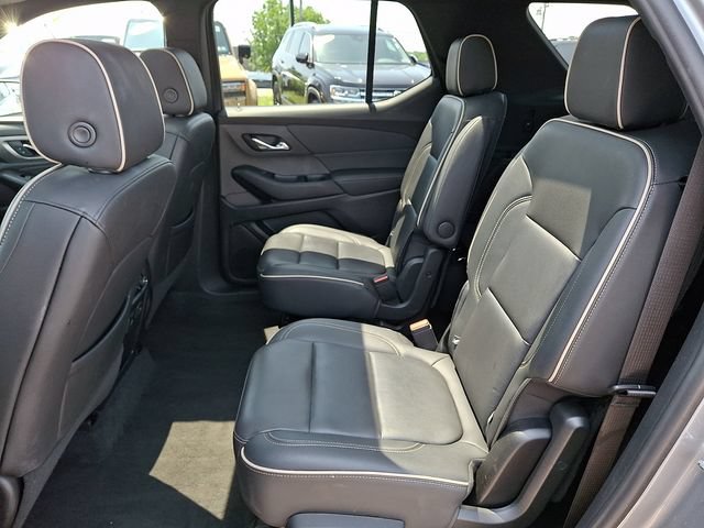 Used 2023 Chevrolet Traverse Premier w/ Redline Edition AWD/4WD image 10