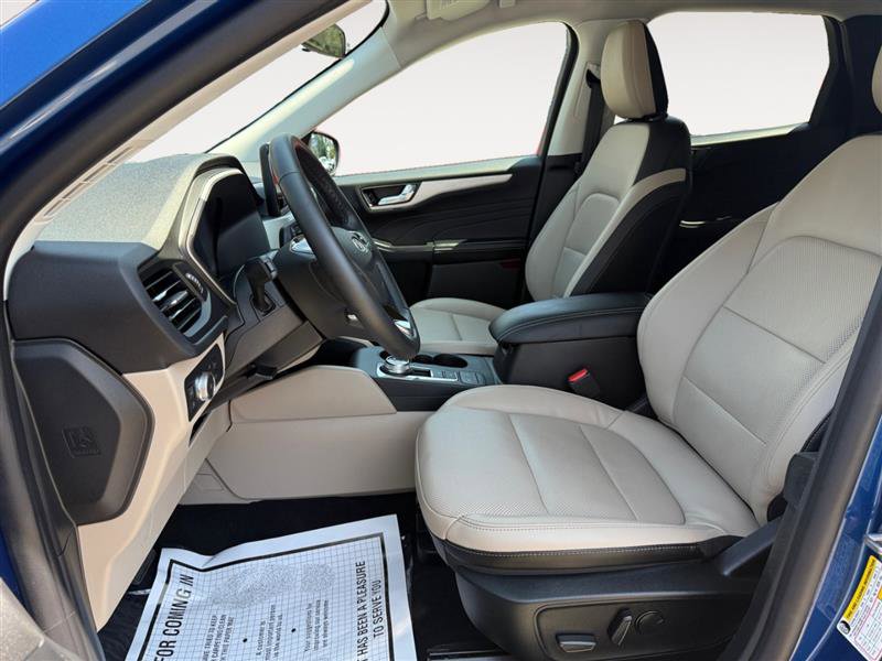 Used 2022 Ford Escape SEL w/ Technology Package image 10